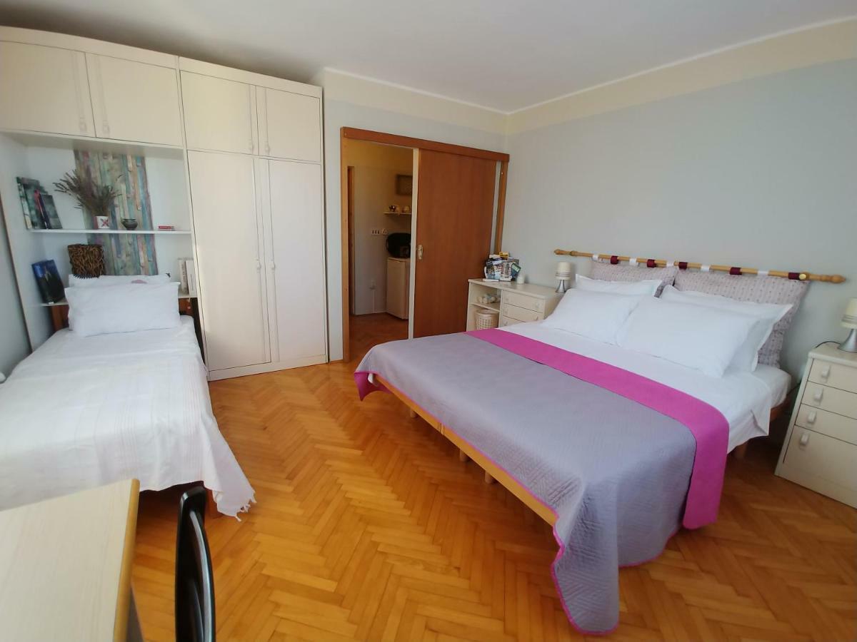 Room Bm PUY 외부 사진